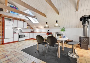 Stunning home in Roslev with kitchen
