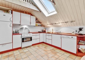 Stunning home in Roslev with kitchen