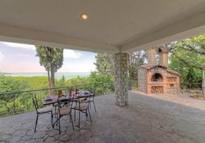 Stunning Home In San Feliciano Sul Tpg