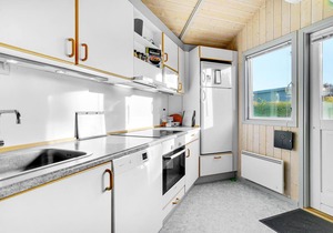 Stunning home in Strøby with WiFi