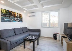 Stunning Home In Vrboska With Kitchen