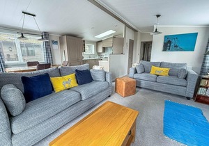 Stunning lodge with large decking at Azure Seas in Suffolk ref 32109OG