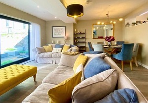 Stunning modern mews house in Clifton
