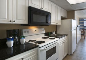 Stunning Oceanfront Efficiency + Official On-Site Rental Privileges