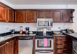 Stunning Oceanfront Gem - Mountain & Beach Views with Shared Pools, AC & WiFi