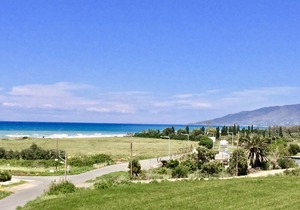 Stunning Polis Penthouse w/ private roof Hot Tub, sea views & free wifi