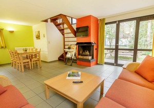 Stunning private villa for 6 guests with pool, WIFI, TV, terrace and parking