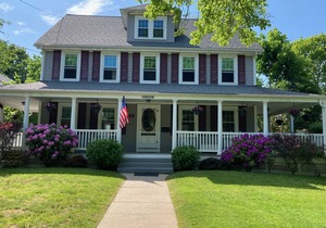 Stunning Remodel 6 Bedroom Home in Narragansett Pier