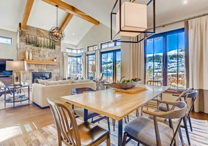 Stunning retreat on the shores of the Blue River, minutes from Breckenridge