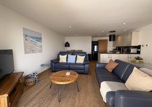 Stunning Sea Views from this Cosy 1 Bedroom Apartment
