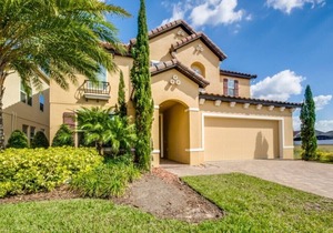 Stunning Showcase 7 Bed 6 Bath Property with Spa and Pool