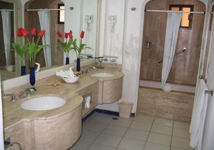Stunning Studio with view of Marina with Pool