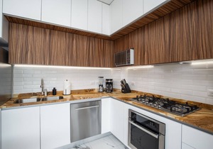 Stunning Super Studio at Avida! Awesome roofdeck!