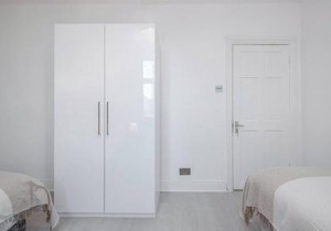 Stunning Top 2 Bed Flat Tilbury Central Location