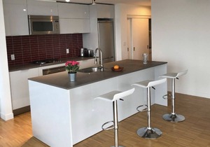 Stunning Views, Gastown, 2bedrm 2bath, 1 Free Parking