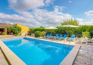 Stunning Villa “Sa Sini” with Pool, Garden Air Conditioning & Wi-Fi