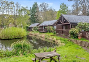 Sturt Watersedge Lodge