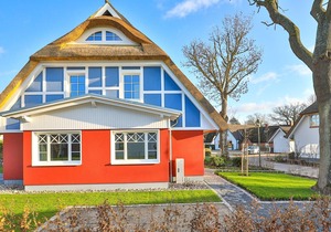 Stylish accommodation in 2 semi-detached houses