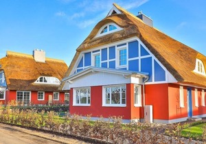 Stylish accommodation in 2 semi-detached houses