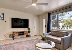 Stylish Arcadia 2-Bdrm with Comfort and Charm