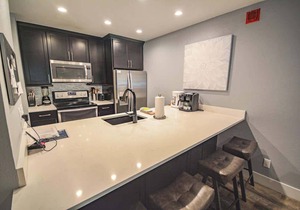 Stylish Breck Condo with Easy Ski Access