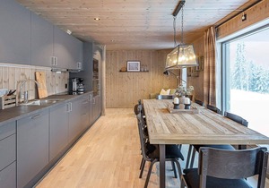 Stylish Cabin Retreat in Varden-By Traum