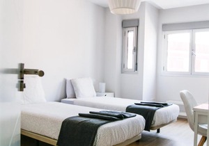 Stylish 2 Bedroom Apartment Near Alcaravaneras Beach