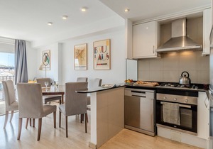 Stylish flat in Rambla Catalunya