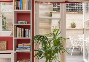 Stylish Mews house with parking