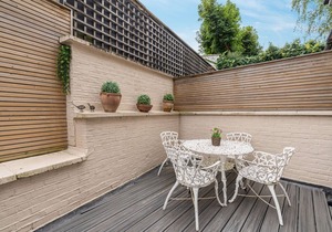 Stylish Mews house with parking