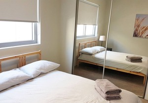 Stylish One Bedroom Apartment close to Airport, Optus Stadium and Crown (2)