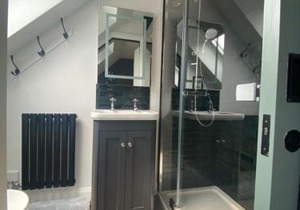 Stylish one bedroom Cotswold Coach House Tetbury