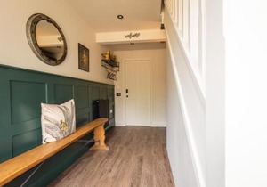 Stylish one bedroom Cotswold Coach House Tetbury
