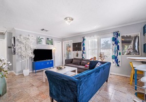 Stylish Vacation Home Close to Everything