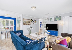 Stylish Vacation Home Close to Everything