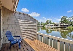 Stylishly renovated Sawgrass condo with relaxing views