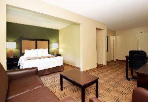 Suburban Studios Cary - RDU Airport