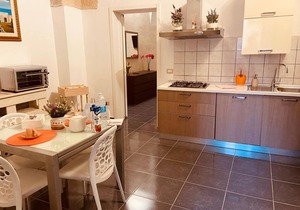 Suite Desideria-Suite-Deluxe-Ensuite with Shower-City view