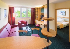 Suite Hotel Leipzig - Suite with kitchen / bathroom and 2 separate rooms