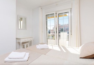 Suite Nº 5 (1 double room and 1 single room)