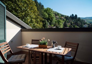 Suite "Persico" at 2 steps from the lake with private terrace, lounge bar and swimming pool