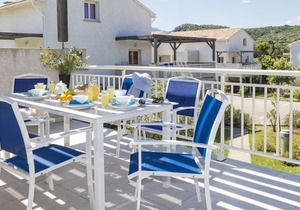 Summer apartment in the hilly landscape of Oletta