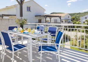Summer apartment in the hilly landscape of Oletta