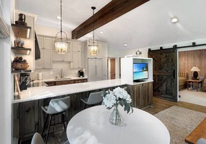 Summer in Snowmass! Bright Corner Condo w/Views, 2 Balconies, Pool/HT, Parking & Trail Access