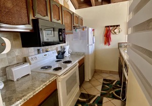 Summer Specials! Unobstructed Full Ocean Views in Amazing Upstairs 2/2 Unit