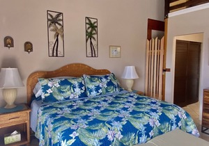 Summer Specials! Unobstructed Full Ocean Views in Amazing Upstairs 2/2 Unit