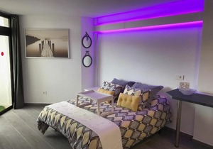 SUMMERLAND SUITES