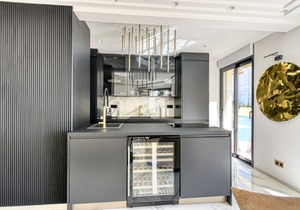 Sumptuous 4-star accommodation*