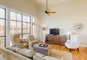 Sun-Kissed Condo by the Bay w/ Free WiFi, Balconies, & a Shared, Outdoor Pool
