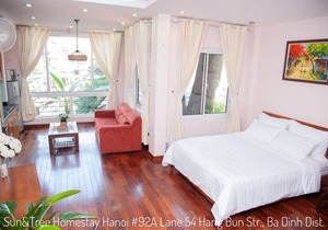 Sun&Tree Homestay Hanoi, old quarter, cozy bedroom, bathroom with bathtube